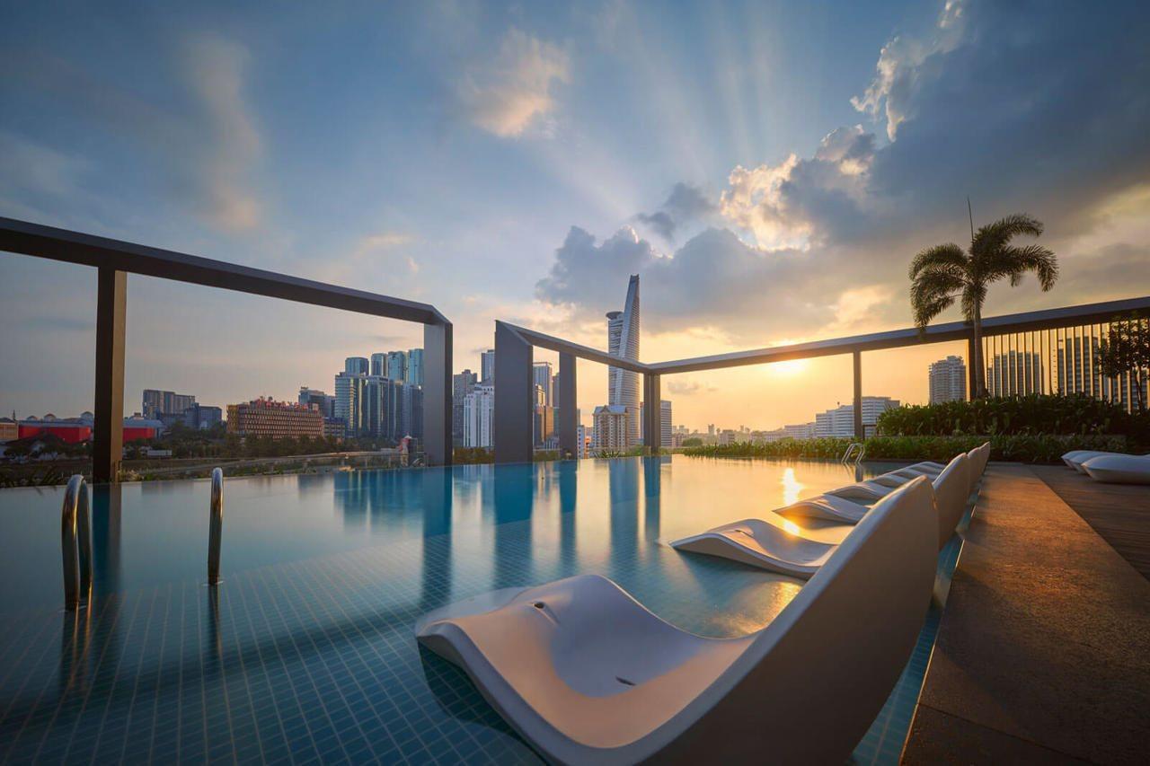 מלון Amari קואלה לומפור מראה חיצוני תמונה The swimming pool at the Sky Deck